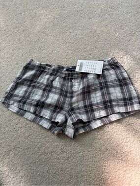 NWT Brandy Melville Plaid Cotton Athletic Lounge Shorts - Gray, Pink